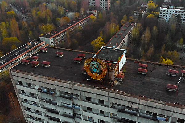 포토 JPG 해외이미지 백그라운드 자연 거리 주택 안테나 파노라마 사람없음 건물 도시풍경 일몰 발전소 에너지 도시 정상 사건 버리기 생태계 원자 영토 타운 원자력 깨짐 드론 방사능 방사선 썩음 우크라이나 재앙 해외포토 건축물 유럽 컨셉 통신 모션 촬영기법 풍경 노을 파일형식 이미지허브