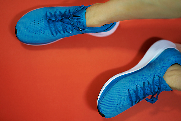 포토 JPG 해외이미지 라이프스타일 옷 여자 스포츠 분홍색 백그라운드 운동화 신발 컨셉 새로움 건강 사람없음 파란색 컬러풀 달리기 조깅 운동 유행 검은색 장비 쌍 상품 연습 오브젝트 체육관 마라톤 고무 고립 달리기선수 운동화끈 스타일 카피스페이스 해외포토 컬러 모션 사람 경기 생활 공백 끈 육상스포츠 육상선수 파일형식 이미지허브