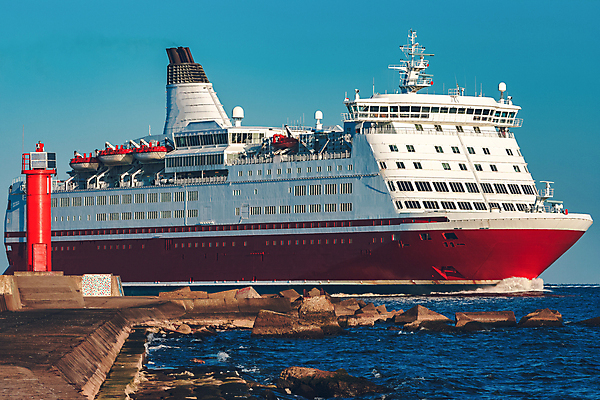 포토 JPG 해외이미지 주간 바다 등대 항해 사람없음 야외 항구 큼 유람선 크루즈 해외포토 자연요소 배_교통 교통시설 크기 파일형식 이미지허브