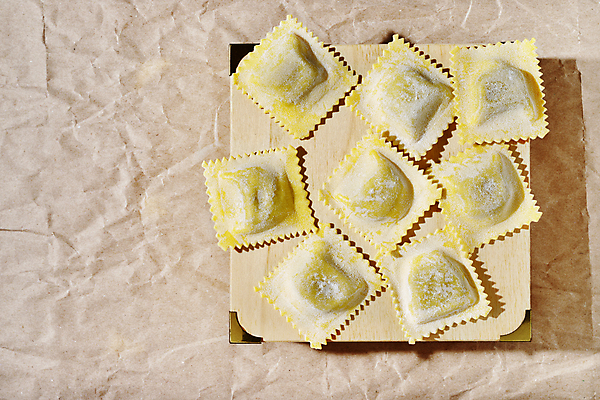 포토 JPG 해외이미지 스튜디오촬영 실내 사람없음 이탈리아음식 반죽 라비올리 카피스페이스 해외포토 서양음식 내부 공백 파일형식 이미지허브