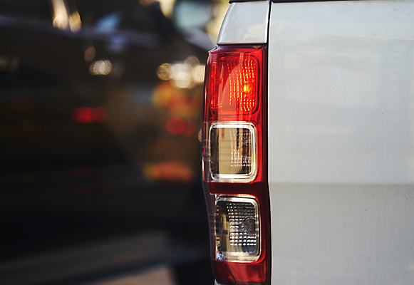 포토 JPG 해외이미지 디자인 스포츠 교통시설 자동차 새로움 사람없음 빨간색 빛 반사 금속 공연 거울 운전 흰색 램프 고급 묘사 속도 꼬리 자동 스타일 해외포토 육상교통 컬러 교통 컨셉 모션 재질 조명 이벤트 시설 파일형식 이미지허브