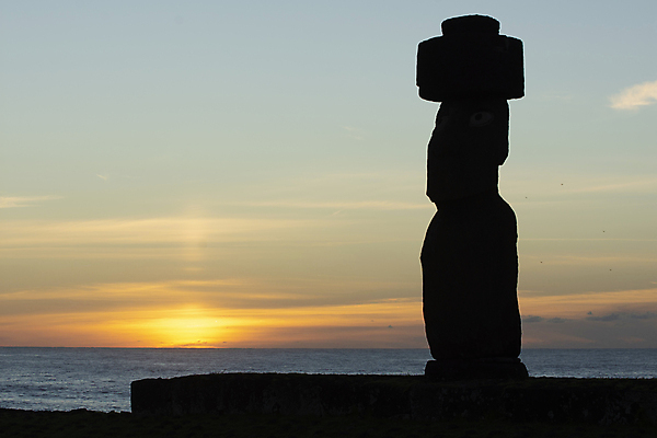 포토 JPG 해외이미지 공원 문화 조각 섬 여행 자연 하늘 사람없음 초록색 세계 태양 조각상 황혼 일몰 골동품 의식 역사 재산 황금 신비 태평양 멀리 폴리네시아 칠레 천연기념물 고립 옛날 전국 해외포토 자연요소 공공시설 바다 컬러 컨셉 금융 조형물 노을 남아메리카 오세아니아 생태계 파일형식 이미지허브