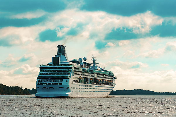 포토 JPG 해외이미지 주간 바다 항해 사람없음 야외 큼 유람선 크루즈 해외포토 자연요소 배_교통 크기 파일형식 이미지허브