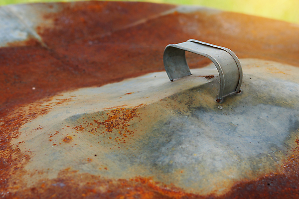 포토 JPG 해외이미지 디자인 산업 백그라운드 주택 안전 사람없음 목재 물 갈색 금속 정원 힘 기계 장비 뚜껑 흰색 공구 업무 액체 컨테이너 철 오브젝트 부식 질감 정사각형 수납 통조림 고립 옛날 위생관리 중고 철강 해외포토 자연요소 도형 나무 컬러 재료 재질 관리 건물 도구 작업 파일형식 이미지허브