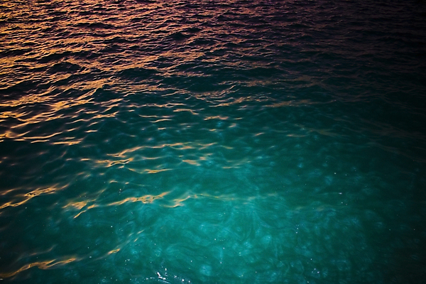 포토 JPG 해외이미지 구름 선 파도 바다 여행 백그라운드 컨셉 패턴 자연 하늘 표면 휴가 사람없음 야외 물 여름 파란색 빛 태양 뷰티 반사 우주 환경 기댐 꿈 젖음 추위 흰색 만 오픈 액체 매끈함 순수 깊이 수평선 해외포토 자연요소 계절 컬러 무늬 모션 감각 생태계 파일형식 이미지허브