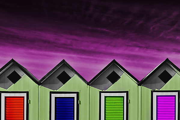 포토 JPG 해외이미지 전통 영어 모래 바다 여행 건축양식 하늘 휴가 휴식 주택 사람없음 야외 건물 목재 빨간색 초록색 물 여름 파란색 모래사장 컬러풀 태양 노란색 맑음 페인트 흰색 그리기 오두막 휴양지 헛간 줄서기 해외포토 자연요소 나무 문자 건축물 계절 건축 컬러 컨셉 재료 모션 날씨 장소 저장고 파일형식 이미지허브