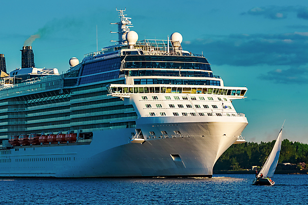 포토 JPG 해외이미지 주간 바다 요트 항해 사람없음 야외 큼 유람선 크루즈 해외포토 자연요소 배_교통 크기 파일형식 이미지허브