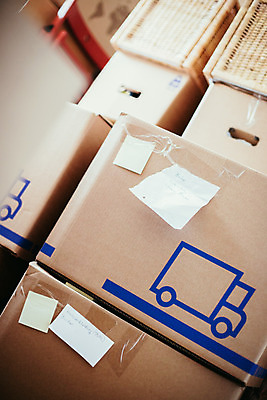 포토 JPG 해외이미지 모션 바닥 주택 실내 사람없음 내부 상자 세일 패키지 무거움 짐싸기 낭비 판지 대여 떠남 해외포토 컨셉 건물 무게 파일형식 이미지허브