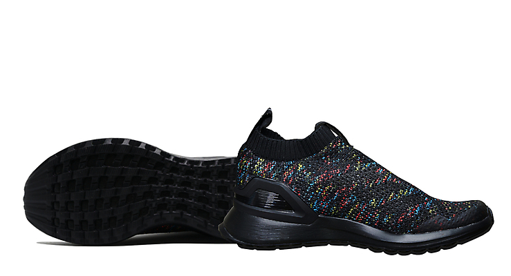 포토 JPG 해외이미지 라이프스타일 옷 여자 남자 길 스포츠 분홍색 백그라운드 운동화 신발 오렌지 새로움 건강 사람없음 달리기 운동 유행 걷기 우주 경쟁 회색 테니스 흰색 쌍 닫기 정상 자르기 스니커즈 오브젝트 체육관 고무 고립 달리기선수 양발 운동화끈 유일 해외포토 컬러 컨셉 과일 모션 사람 생활 구기 끈 육상선수 파일형식 이미지허브