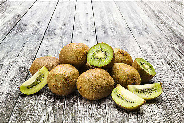 포토 JPG 해외이미지 조각 다이어트 과일 부분 자연 탁자 건강 키위 씨앗 사람없음 목재 초록색 쌓기 건강관리 신선 횡단보도 자르기 슬라이스 성분 흙더미 깨짐 비타민C 숙성 식용 이국적 해외포토 나무 식물 컬러 가구 컨셉 재료 모션 관리 흙 보행로 생태계 비타민 파일형식 더미 이미지허브