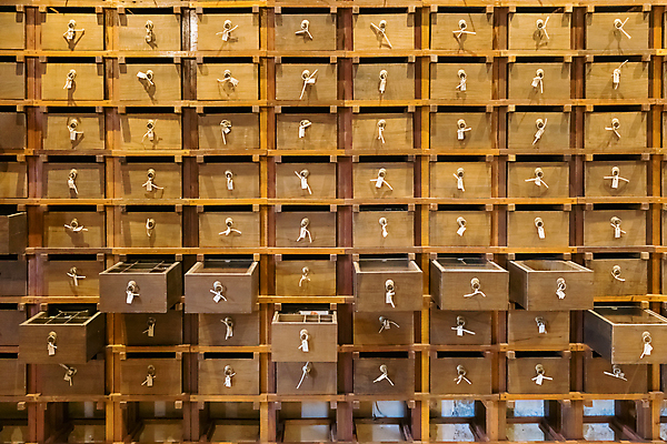 포토 JPG 해외이미지 식물 전통 아시아 문화 태국 건조 한국 동양인 여러명 사람없음 내부 목재 치료 약 일본 중국 의사 골동품 닫기 상하이 냄비 약국 캐비닛 허브 베이징 내추럴 옛날 해외포토 나무 나라 다수 재료 의학 모션 사람 인종 의료진 솥 사물함 파일형식 이미지허브