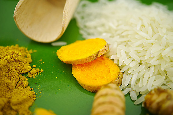 포토 JPG 해외이미지 조각 백그라운드 오렌지 재료 밥 건조 건강 동양인 사람없음 약 노란색 쌓기 흰색 신선 양념 조미료 황금 맛 가루 인도인 허브 향신료 유기농 매움 날것 아로마 뿌리 향 카레 흙더미 내추럴 고립 땅바닥 식용 치료제 강황 억울 해외포토 외국인 식물 웰빙 감정 음식 컬러 컨셉 과일 식재료 의학 모션 바닥 인종 흙 향미료 파일형식 더미 이미지허브