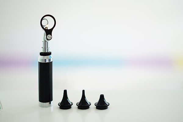 포토 JPG 해외이미지 백인 1 벽 노동자 실내 건강 병원 사람 동양인 인종 성인 사람없음 옆모습 가로 약 머리 우주 방 장비 시험 환자 간호사 의사 램프 닫기 선택 집중 슛 원뿔 게이지 돌봄 섞기 해외포토 도형 서양인 직업 교육 뷰포인트 컨셉 의학 모션 조명 내부 신체부위 의료진 파일형식 이미지허브