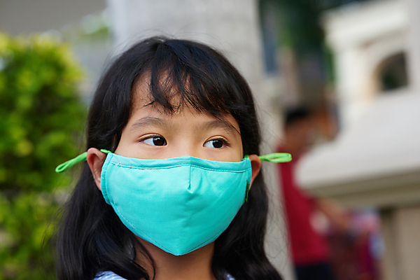 포토 JPG 해외이미지 1 여자 아시아 얼굴 어린이 백그라운드 태국 건강 가면 한명 안전 사람 동양인 소년 약 환경 일본 중국 고통 흰색 입 바이러스 보호 질병 위험 코 예방 냄새 감염 먼지 박테리아 알레르기 돌봄 면역력 스모그 필터 해외포토 남자 감정 나라 컬러 컨셉 의학 모션 인종 신체부위 파일형식 이미지허브