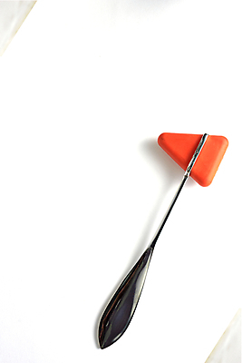 포토 JPG 해외이미지 직업 손 백그라운드 건강 병원 사람없음 빨간색 약 금속 고통 장비 시험 간호사 의사 흰색 기구 도구 공구 감각 질병 망치 오브젝트 사인 싱글 슛 무릎 고무 고립 돌봄 반응 철강 해외포토 교육 감정 컬러 의학 모션 재질 신체부위 의료진 파일형식 이미지허브