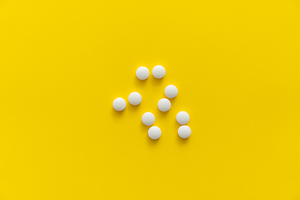포토 JPG 해외이미지 백그라운드 건강 사람없음 알약 약 노란배경 비타민제 카피스페이스 해외포토 의학 노란색 공백 비타민 파일형식 이미지허브