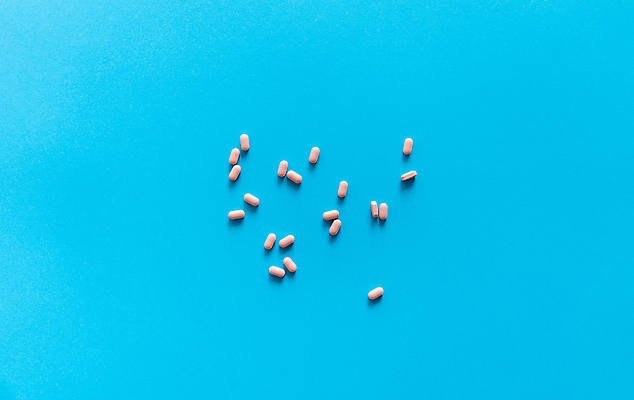 포토 JPG 해외이미지 백그라운드 건강 사람없음 알약 약 파란배경 비타민제 카피스페이스 해외포토 의학 파란색 공백 비타민 파일형식 이미지허브