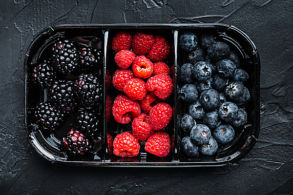 포토 JPG 해외이미지 백그라운드 사람없음 달콤 블루베리 산딸기 블랙베리 도시락통 해외포토 과일 용기_그릇 맛 파일형식 이미지허브