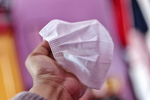 포토 JPG 해외이미지 손 얼굴 건강 가면 안전 사람 사람없음 약 건강관리 고통 장비 죽음 잡기 수술 바이러스 호흡 보호 위생 결과 질병 위험 분석 감염 전염 먼지 박테리아 경보 기침 돌봄 전염병 해외포토 감정 컨셉 의학 모션 관리 신체부위 치료 파일형식 이미지허브