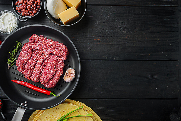 포토 JPG 해외이미지 식재료 검은배경 치즈 실내 샌드위치 사람없음 프라이팬 준비 멕시코음식 다진고기 토르티야 다짐육 카피스페이스 케사디야 해외포토 음식 백그라운드 주방용품 유제품 서양음식 육류 내부 검은색 공백 파일형식 이미지허브