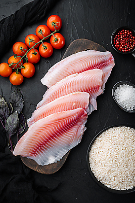 포토 JPG 해외이미지 접시 음식 분홍색 재료 방울토마토 밥 검은배경 건강 어류 요리 사람없음 식사 흰색 신선 해산물 준비 유기농 날것 내추럴 점심식사 생식 틸라피아 해외포토 식기 웰빙 컬러 백그라운드 토마토 검은색 수중동물 민물고기 파일형식 이미지허브