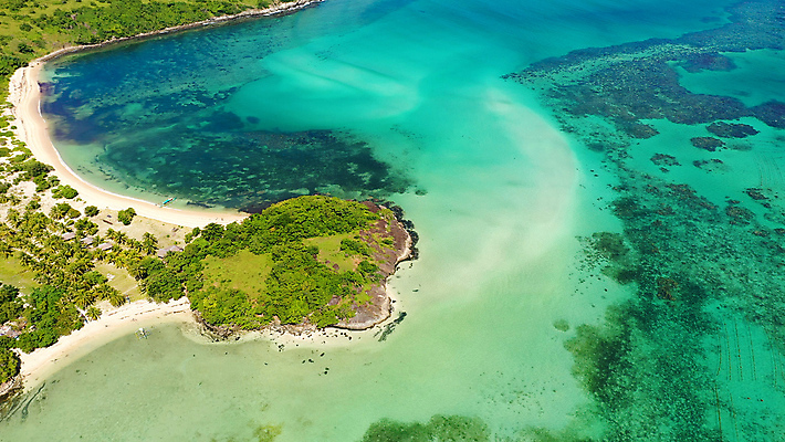 포토 JPG 해외이미지 나무 아시아 모래 바다 섬 여행 하늘색 백그라운드 자연 휴가 열대 안테나 손바닥 사람없음 초록색 물 파란색 야자수 침묵 산호 숲 휴양지 암초 석호 다도해 조감도 터키석 카피스페이스 해외포토 자연요소 식물 손 나라 컬러 통신 소리 공백 장소 자포동물 보석 생태계 파일형식 이미지허브