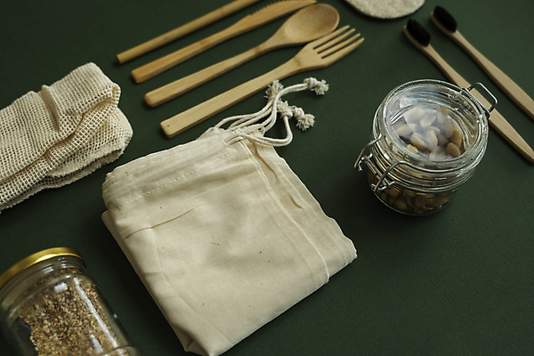 포토 JPG 해외이미지 포크 유리병 사람없음 숟가락 솔 그물 나이프 대나무 향신료 오브젝트 에코 친환경 재활용품 친환경제품 대나무칫솔 대나무빨대 해외포토 나무 식기 병_용기 수저 빨대 환경 재활용 칼 칫솔 향미료 파일형식 이미지허브