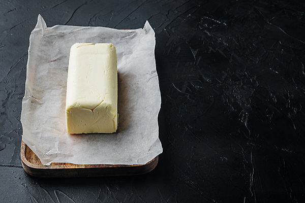 포토 JPG 해외이미지 식재료 검은배경 실내 사람없음 버터 종이호일 해외포토 백그라운드 내부 검은색 파일형식 이미지허브