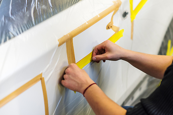 포토 JPG 해외이미지 직업 손 옷 남자 산업 교통시설 자동차 사람 사람없음 빛 문 상점 금속 검은색 페인트 덮개 공구 업무 수리 보호 서비스 테이프 먼지 광택 고정 걸레 정비공 유지 고립 왁스 자동 차고 해외포토 육상교통 컬러 교통 컨셉 재질 문구용품 신체부위 뚜껑 도구 작업 기술자 청소도구 시설 파일형식 이미지허브