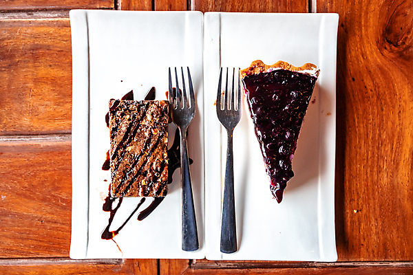 포토 JPG 해외이미지 접시 커피 음식 조각 백그라운드 디저트 기념 따뜻함 사람없음 목재 갈색 쌓기 케이크 초콜릿 검은색 식사 어둠 빵집 견과류 흰색 시골 신선 체리 달콤 맛 아침식사 설탕 굽기 크림 호두 용암 코코아 토막 개암나무 브라우니 페스츄리 핸드메이드 해외포토 나무 식기 음료 빵 컬러 컨셉 과일 재료 모션 상점 구이 파일형식 이미지허브