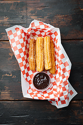 포토 JPG 해외이미지 디저트 실내 사람없음 하이앵글 츄러스 나무배경 해외포토 음식 뷰포인트 백그라운드 내부 파일형식 이미지허브