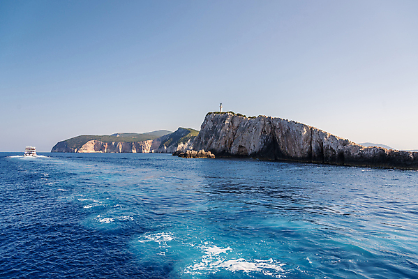 포토 JPG 해외이미지 라이프스타일 유럽 모래 파도 바다 섬 여행 자연 휴가 휴식 해변 사람없음 야외 물 파란색 여행객 항구 크루즈 지중해 그리스 즐거움 휴양지 그리스인 이국적 터키석 파라다이스 해외포토 자연요소 서양인 감정 나라 컬러 컨셉 배_교통 교통시설 사람 생활 장소 보석 생태계 파일형식 이미지허브