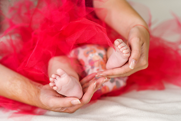 포토 JPG 해외이미지 손 행복 감정 어린이 컨셉 신체 부분 손가락 가족 관계 엄마 새로움 건강 사랑 안전 사람 소년 사람없음 부모 주먹 흰색 아기 신생아 잡기 달콤 보호 작음 피부 발가락 돌봄 양발 해외포토 남자 컬러 모션 발 신체부위 맛 크기 파일형식 이미지허브