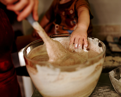 포토 JPG 해외이미지 손 딸 행복 아들 어린이 가족 엄마 디저트 사랑 요리 사람 소년 사람없음 케이크 소리 빵집 아기 신선 달콤 굽기 준비 반죽 보케 만들기 밀가루 돌봄 블러 제빵사 페스츄리 핸드메이드 해외포토 직업 남자 감정 음식 빵 관계 모션 신체부위 상점 맛 가루 구이 파일형식 이미지허브