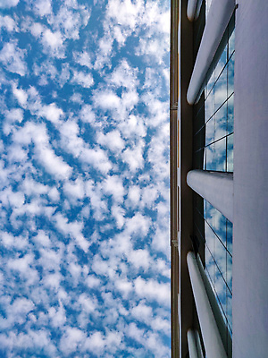 포토 JPG 해외이미지 주간 백그라운드 자연 하늘 날씨 추상 따뜻함 미술 사람없음 야외 파란색 빛 햇빛 뷰티 환경 맑음 자유 흰색 분위기 천국 흐림 내추럴 해외포토 자연요소 컬러 컨셉 무늬 문화예술 태양 생태계 파일형식 이미지허브