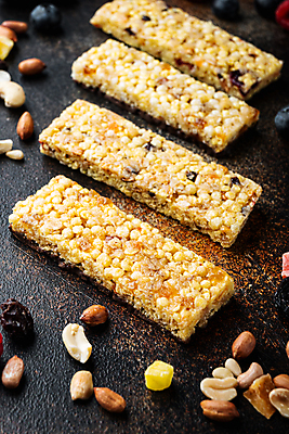 포토 JPG 해외이미지 바닥 실내 사람없음 달콤 땅콩 일렬 건강식품 에너지바 캐슈넛 해외포토 음식 건강 내부 견과류 맛 파일형식 이미지허브