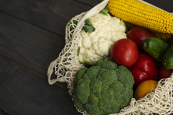 포토 JPG 해외이미지 토마토 오이 파프리카 실내 옥수수 사람없음 자연보호 그린캠페인 브로콜리 에코 친환경 담기 친환경제품 컬리플라워 제로웨이스트 나무배경 네트백 해외포토 캠페인 백그라운드 채소 가방 모션 자연 곡류 내부 환경 보호 사회이슈 파일형식 이미지허브