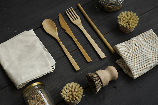 포토 JPG 해외이미지 포크 유리병 사람없음 숟가락 솔 그물 나이프 대나무 향신료 오브젝트 에코 친환경 재활용품 친환경제품 대나무빨대 해외포토 나무 식기 병_용기 수저 빨대 환경 재활용 칼 향미료 파일형식 이미지허브