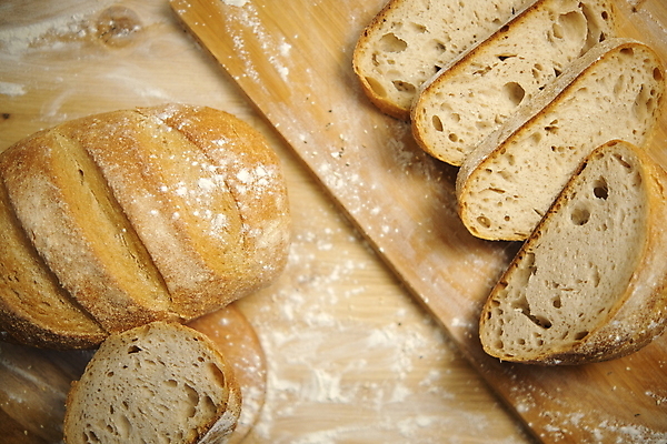 포토 JPG 해외이미지 손 여자 음식 빵 조각 백그라운드 다이어트 탁자 샌드위치 건강 요리 사람없음 갈색 주방 요리사 식사 저녁식사 빵집 껍질 흰색 시골 신선 칼 맛 아침식사 낟알 자르기 밀 굽기 먹기 유기농 슬라이스 밀가루 토스트 덩어리 내추럴 제빵사 페스츄리 핸드메이드 해외포토 직업 웰빙 컬러 가구 컨셉 모션 곡류 사람 신체부위 상점 가루 구이 파일형식 이미지허브