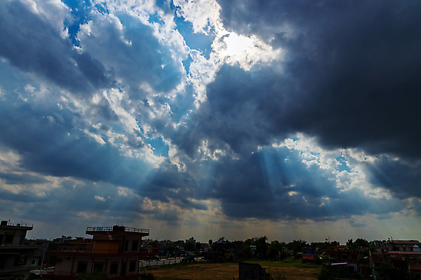 포토 JPG 해외이미지 감정 백그라운드 모션 자연 하늘 바람 날씨 사람없음 야외 가로 파란색 빛 햇빛 태양 일출 맑음 자유 광선 시간 분위기 예측 폭풍 천국 솜털 염원 폭풍우 해외포토 자연요소 컬러 컨셉 노을 비_날씨 자연재해 생태계 파일형식 이미지허브