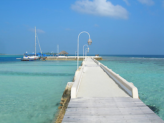 포토 JPG 해외이미지 라이프스타일 바다 섬 여행 컨셉 의자 자연 호텔 휴가 휴식 따뜻함 손바닥 사람없음 항구 맑음 기쁨 투명 휴게실 휴양지 이국적 터키석 파라다이스 해외포토 손 감정 가구 교통시설 숙소 날씨 생활 장소 보석 생태계 파일형식 이미지허브