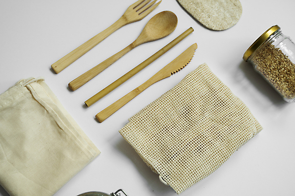 포토 JPG 해외이미지 포크 사람없음 숟가락 나이프 향신료 오브젝트 에코 친환경 재활용품 친환경제품 대나무빨대 해외포토 식기 수저 빨대 환경 재활용 칼 향미료 파일형식 이미지허브