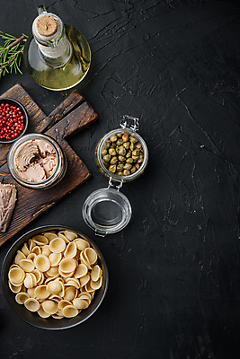 포토 JPG 해외이미지 음식 바다 재료 자연 유리 검은배경 어류 사람없음 공백 껍질 신선 항아리 투명 캔 상품 밀 참치 해산물 유기농 수납 성분 통조림 병조림 생식 핸드메이드 카피스페이스 해외포토 웰빙 백그라운드 재질 곡류 검은색 수중동물 도자기 생태계 파일형식 이미지허브
