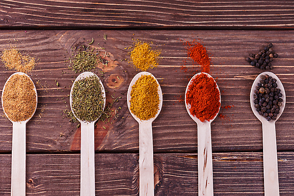 포토 JPG 해외이미지 디자인 계절 백그라운드 잎 다이어트 고추 탁자 파프리카 건강 요리 씨앗 사람없음 목재 빨간색 초록색 컬러풀 노란색 주방 숟가락 검은색 식사 활발 인도인 수집 허브 향신료 아로마 향 레시피 후추 카레 생강 내추럴 강렬 고립 땅바닥 시나몬 이국적 많음 해외포토 외국인 나무 식물 음식 컬러 가구 컨셉 채소 재료 바닥 수저 동양인 향미료 파일형식 이미지허브