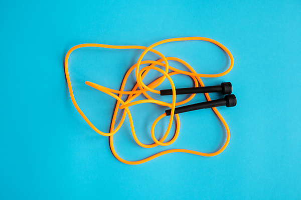 포토 JPG 해외이미지 실내 사람없음 오브젝트 파란배경 줄넘기 해외포토 백그라운드 내부 파란색 운동 파일형식 이미지허브