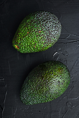 포토 JPG 해외이미지 과일 검은배경 사람없음 하이앵글 신선 유기농 아보카도 해외포토 웰빙 뷰포인트 백그라운드 검은색 파일형식 이미지허브