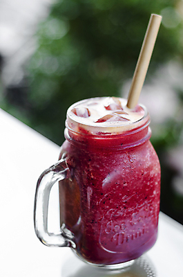 포토 JPG 해외이미지 주간 잔 빨대 사람없음 야외 아웃포커스 얼음 야채주스 건강식 비트 디톡스 해외포토 자연요소 식기 음식 채소 촬영기법 건강 주스 파일형식 이미지허브