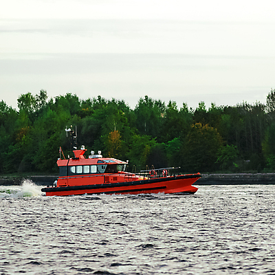 포토 JPG 해외이미지 주간 나무 바다 섬 항해 사람없음 야외 보트 함선 발트해 해외포토 자연요소 식물 배_교통 북유럽 파일형식 이미지허브