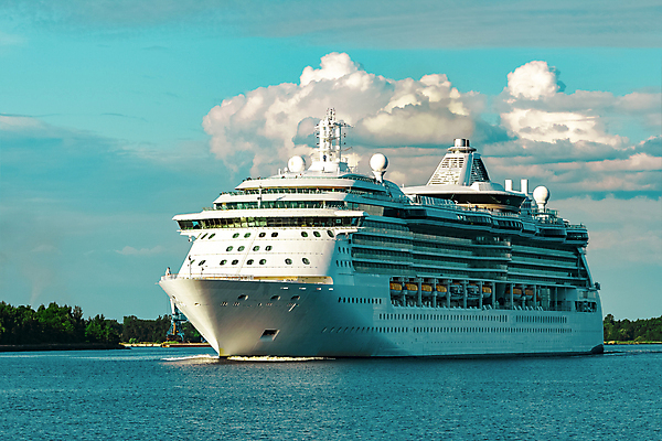 포토 JPG 해외이미지 주간 나무 구름 바다 항해 사람없음 야외 큼 유람선 크루즈 해외포토 자연요소 식물 배_교통 크기 파일형식 이미지허브