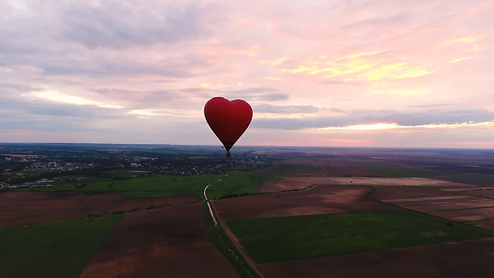 포토 JPG 해외이미지 여행 교통시설 하늘 안테나 사람없음 야외 파란색 컬러풀 바구니 뜨거움 항공 비행선 풍선 해외포토 컬러 교통 통신 시설 파일형식 이미지허브